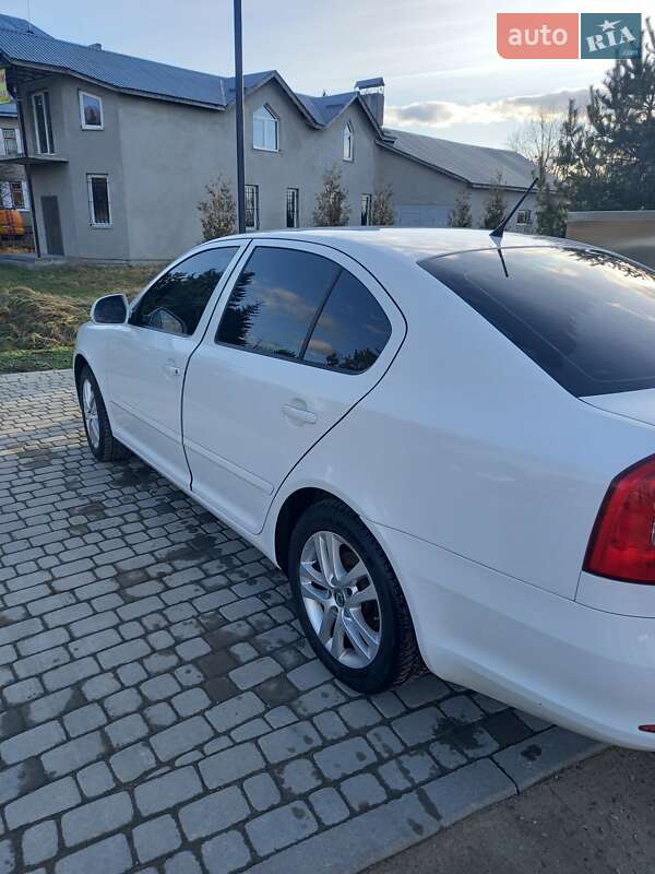 Лифтбек Skoda Octavia 2011 в Самборе