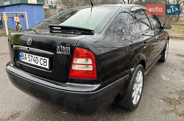 Лифтбек Skoda Octavia 2006 в 