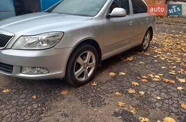 Ліфтбек Skoda Octavia 2013 в Ізюмі