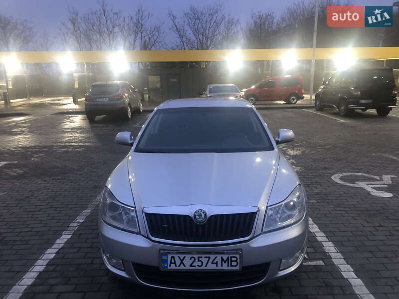 Лифтбек Skoda Octavia 2010 в 