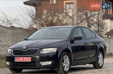 Лифтбек Skoda Octavia 2015 в Луцке