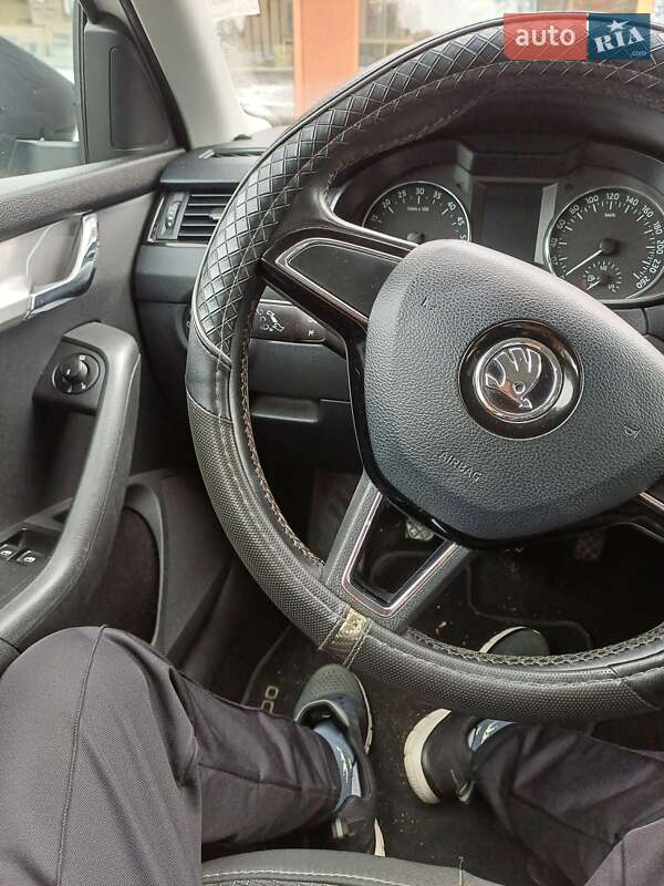 Универсал Skoda Octavia 2015 в Дрогобыче