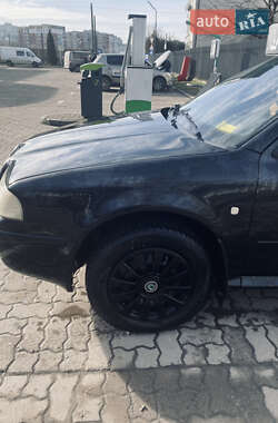 Хэтчбек Skoda Octavia 2005 в 