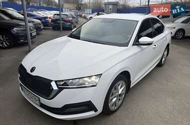 Лифтбек Skoda Octavia 2020 в Киеве