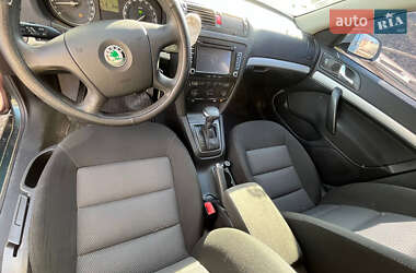 Лифтбек Skoda Octavia 2008 в 