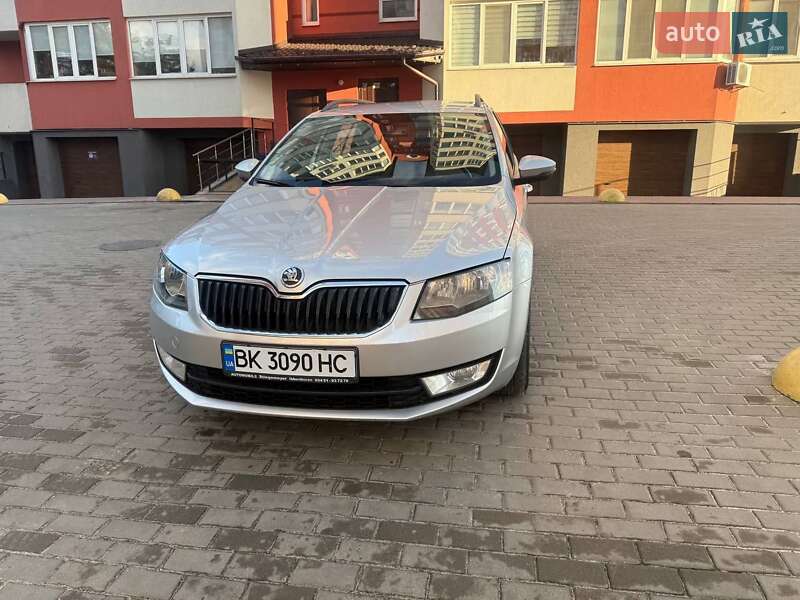 Универсал Skoda Octavia 2013 в Вараше фото 4 Универсал Skoda Octavia 2013 в Вараше
