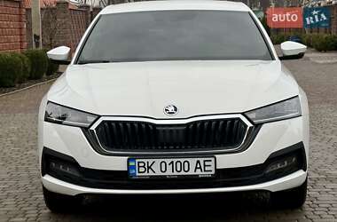 Ліфтбек Skoda Octavia 2023 в Рівному