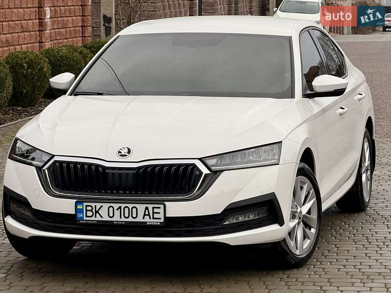 Ліфтбек Skoda Octavia 2023 в Рівному