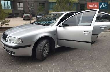 Лифтбек Skoda Octavia 2008 в Киеве