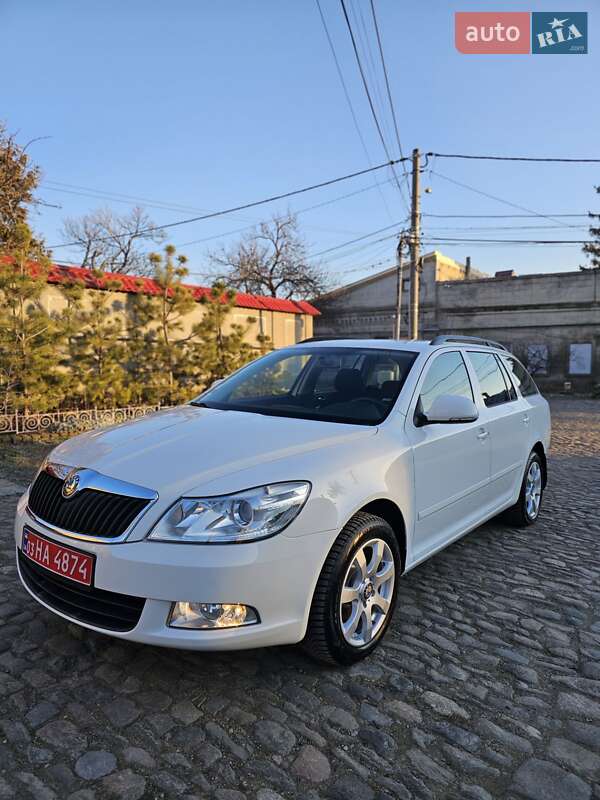 Універсал Skoda Octavia 2010 в Одесі