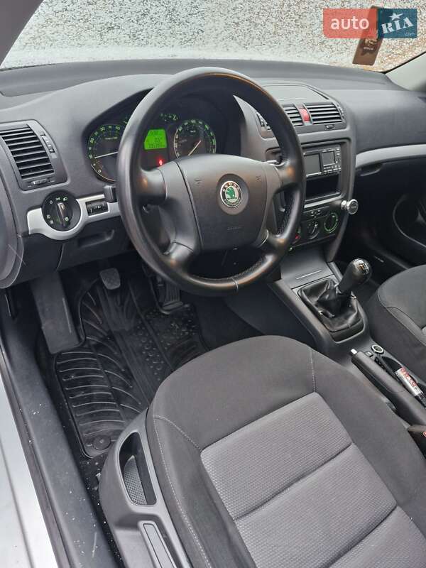 Лифтбек Skoda Octavia 2007 в Луцке