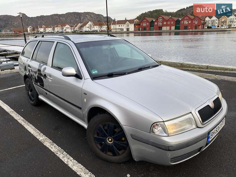 Универсал Skoda Octavia 2001 в 