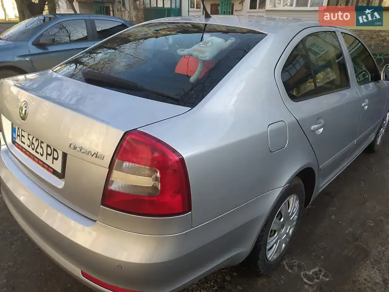 Skoda Octavia 2011 VIN TMBCT61ZXC2054760 фото оголошення 2 з 50