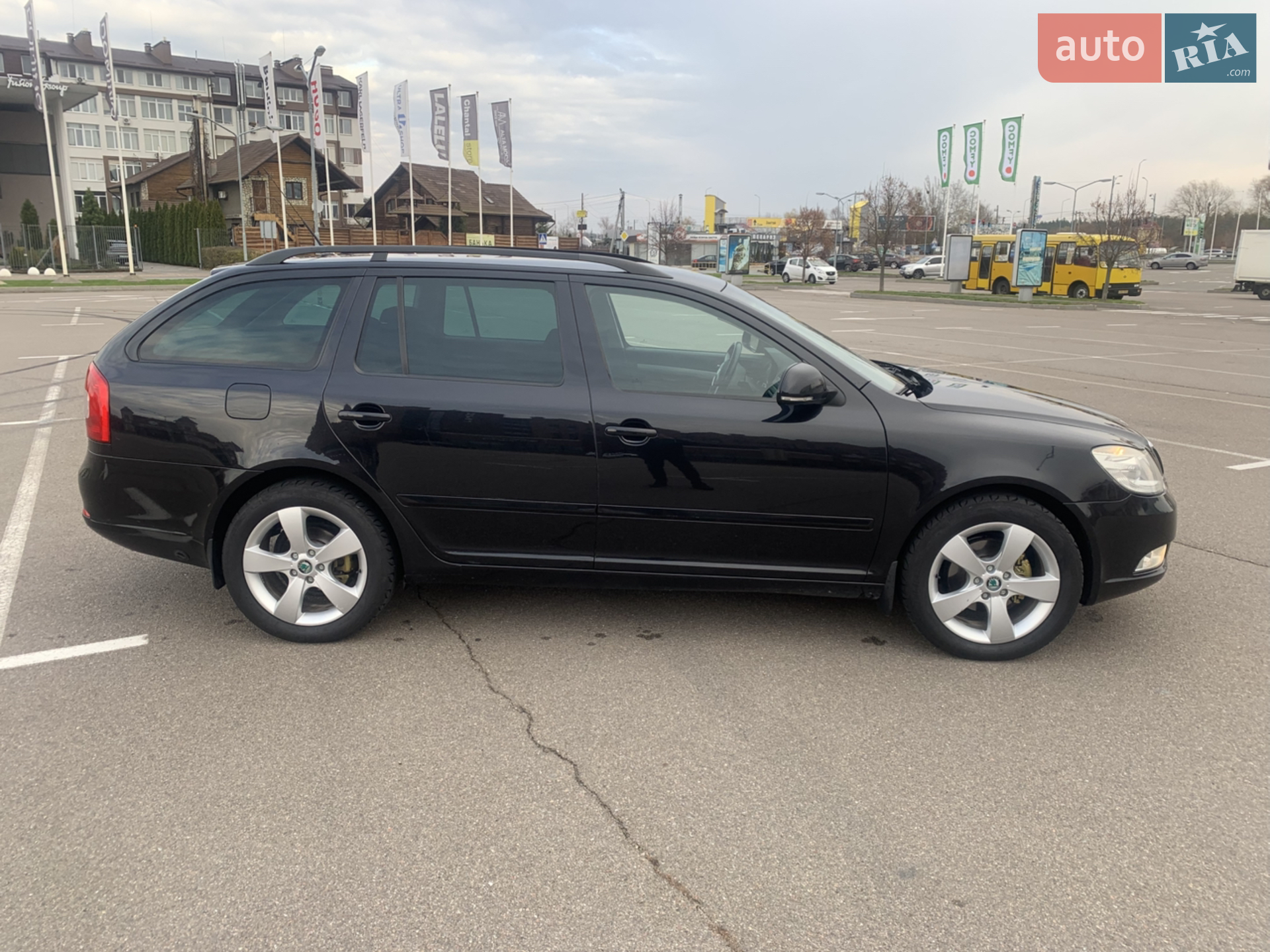 Skoda Octavia 2009 VIN TMBKK61Z0A2008446 фото оголошення 2 з 14