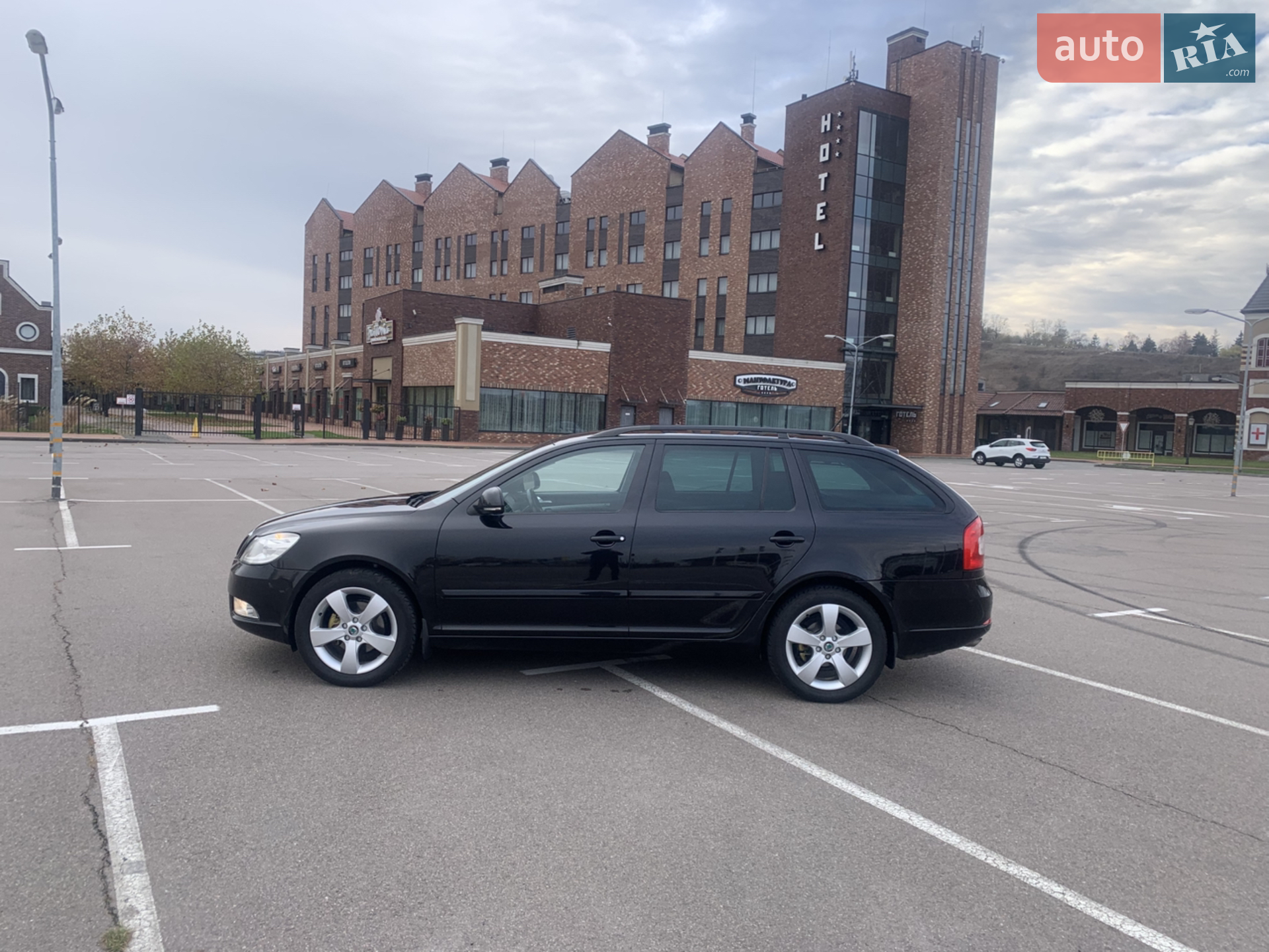 Skoda Octavia 2009 VIN TMBKK61Z0A2008446 фото оголошення 4 з 14