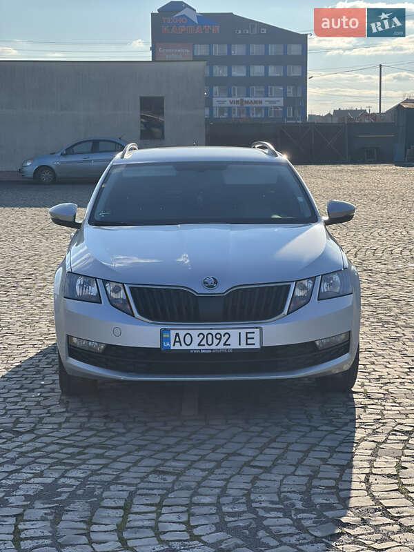 Универсал Skoda Octavia 2019 в Мукачево