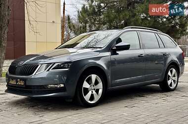 Універсал Skoda Octavia 2018 в Дніпрі