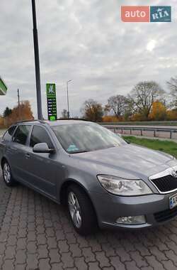 Універсал Skoda Octavia 2012 в Бучі