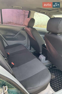Лифтбек Skoda Octavia 1998 в 