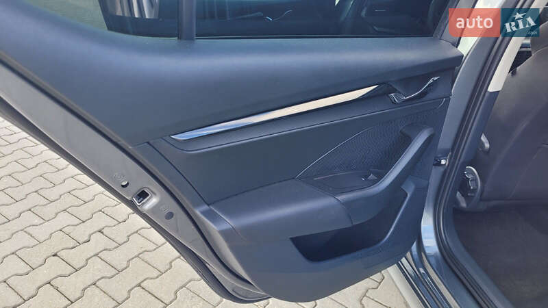 Лифтбек Skoda Octavia 2023 в Ивано-Франковске