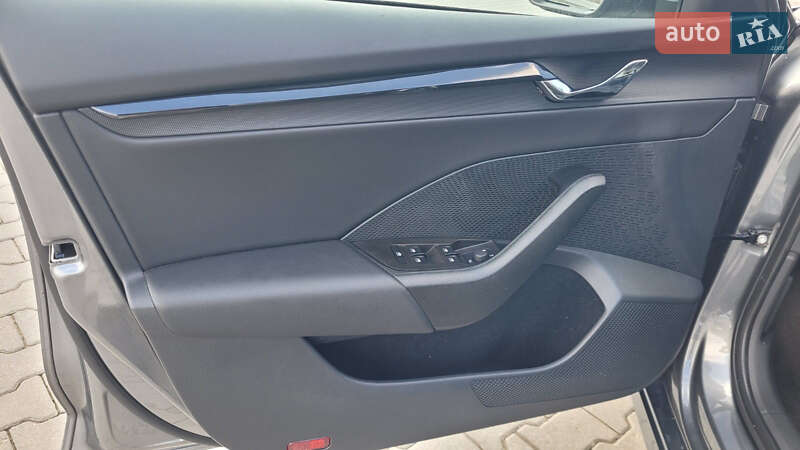 Лифтбек Skoda Octavia 2023 в Ивано-Франковске