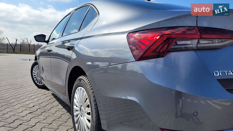 Лифтбек Skoda Octavia 2023 в Ивано-Франковске