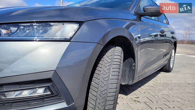 Лифтбек Skoda Octavia 2023 в Ивано-Франковске