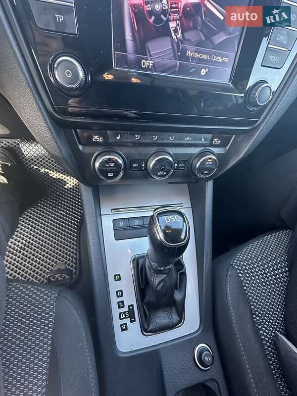 Універсал Skoda Octavia 2013 в Чернівцях