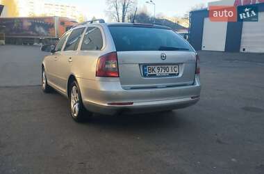 Универсал Skoda Octavia 2012 в 