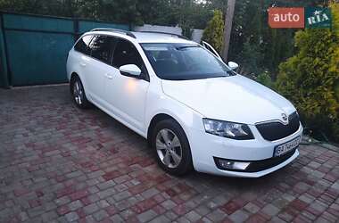 Универсал Skoda Octavia 2015 в Петрове