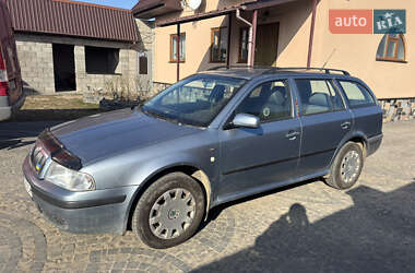 Универсал Skoda Octavia 2002 в Костополе