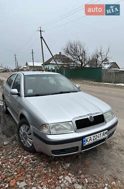 Лифтбек Skoda Octavia 2001 в Ичне