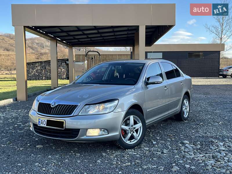 Лифтбек Skoda Octavia 2009 в Тячеве