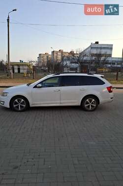 Універсал Skoda Octavia 2015 в Черкасах