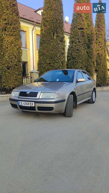 Лифтбек Skoda Octavia 2005 в Черновцах