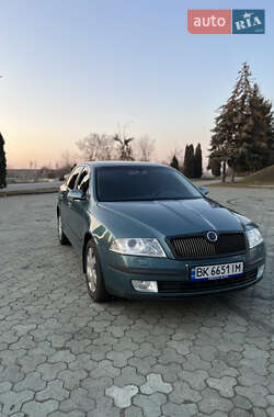 Лифтбек Skoda Octavia 2008 в Дубно