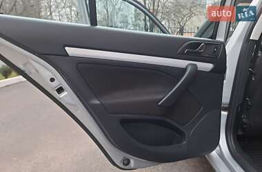 Лифтбек Skoda Octavia 2010 в 