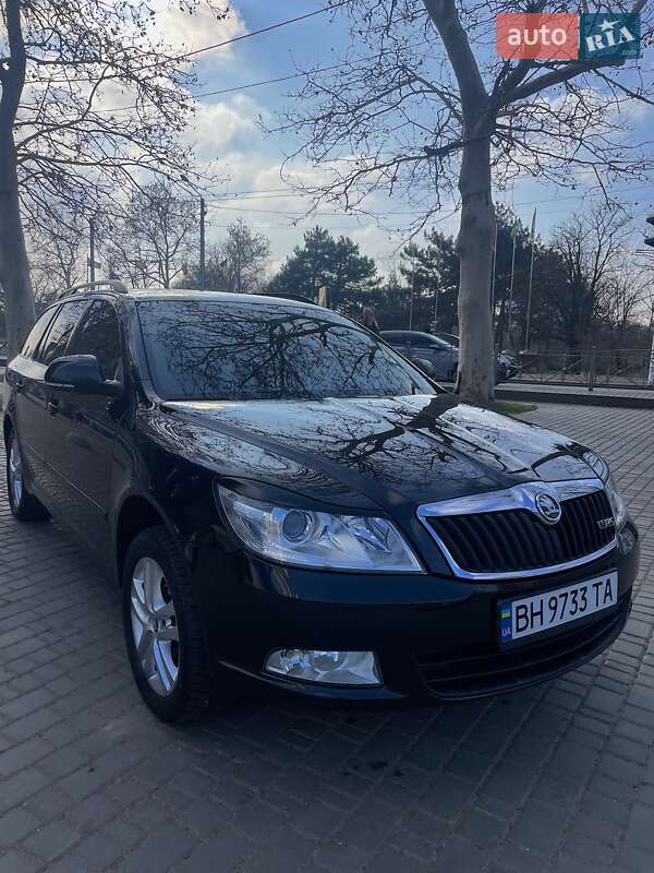 Универсал Skoda Octavia 2009 в Одессе