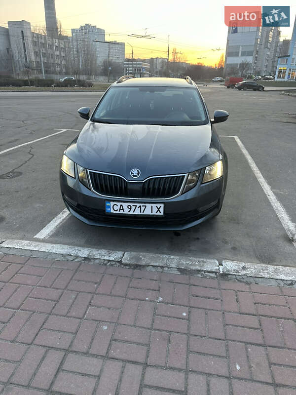 Універсал Skoda Octavia 2019 в Смілі