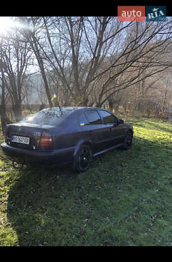 Лифтбек Skoda Octavia 1998 в 