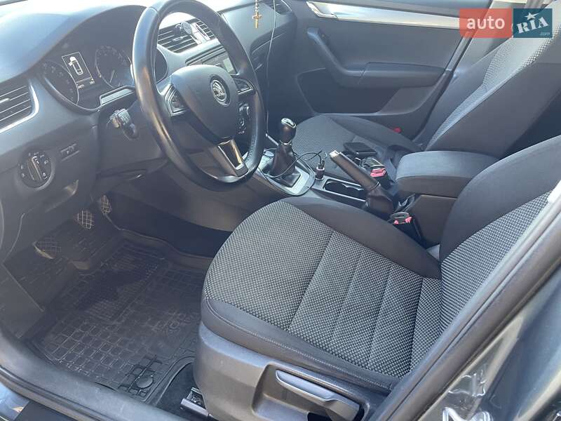 Універсал Skoda Octavia 2015 в Звягелі