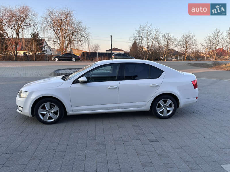 Лифтбек Skoda Octavia 2016 в Ужгороде