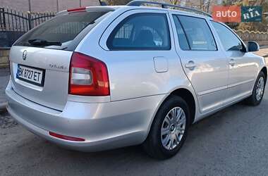 Универсал Skoda Octavia 2011 в Сарнах