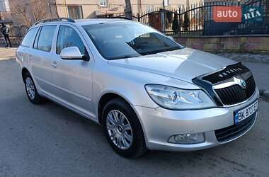 Универсал Skoda Octavia 2011 в Сарнах