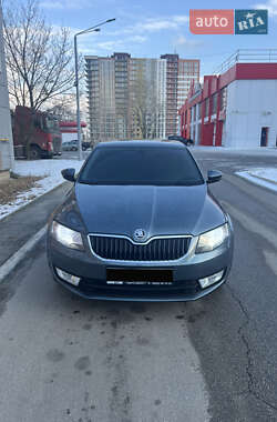 Лифтбек Skoda Octavia 2014 в Днепре