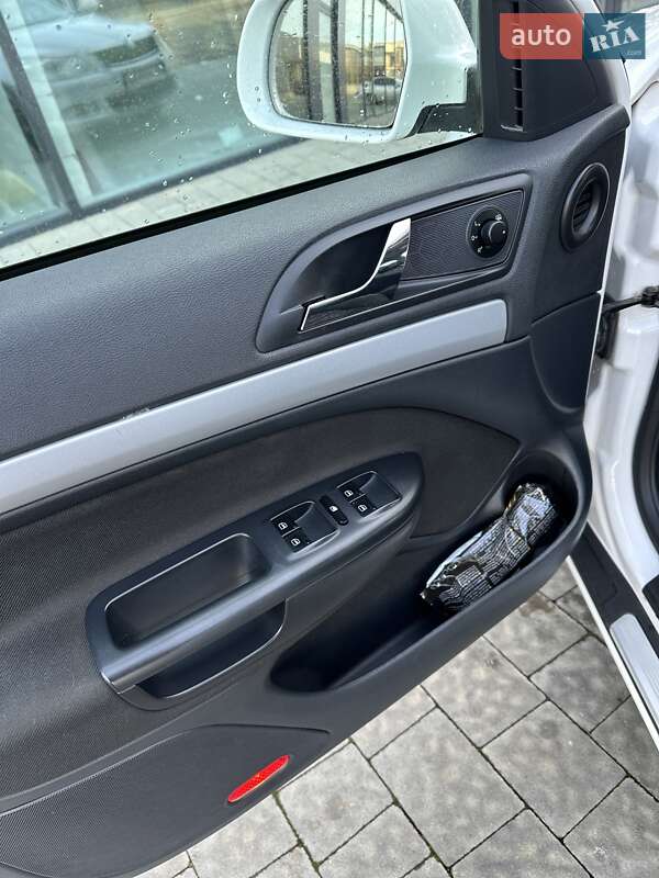 Універсал Skoda Octavia 2012 в Ужгороді