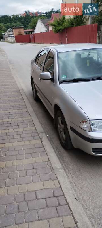 Лифтбек Skoda Octavia 2003 в Чорткове