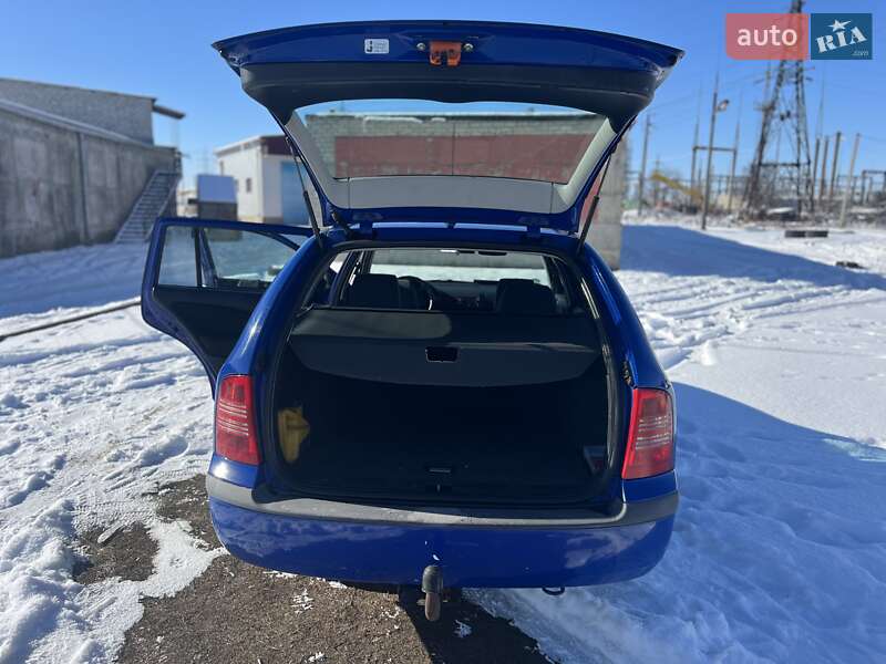 Универсал Skoda Octavia 2002 в Лозовой