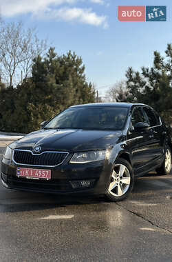 Лифтбек Skoda Octavia 2014 в Кропивницком