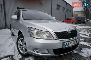 Ліфтбек Skoda Octavia 2010 в Дніпрі